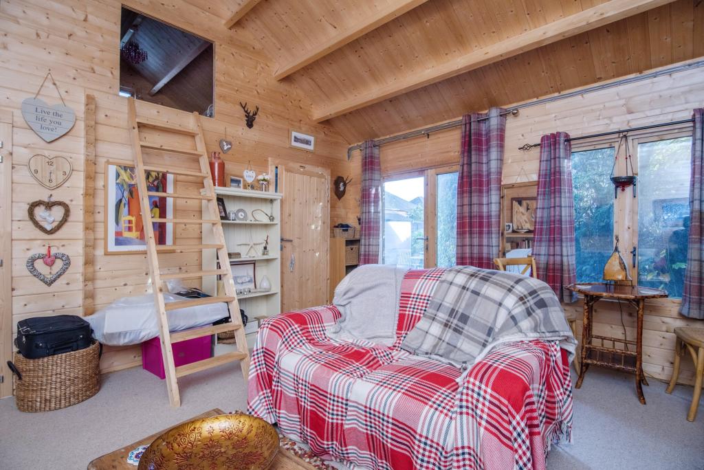 Log Cabin