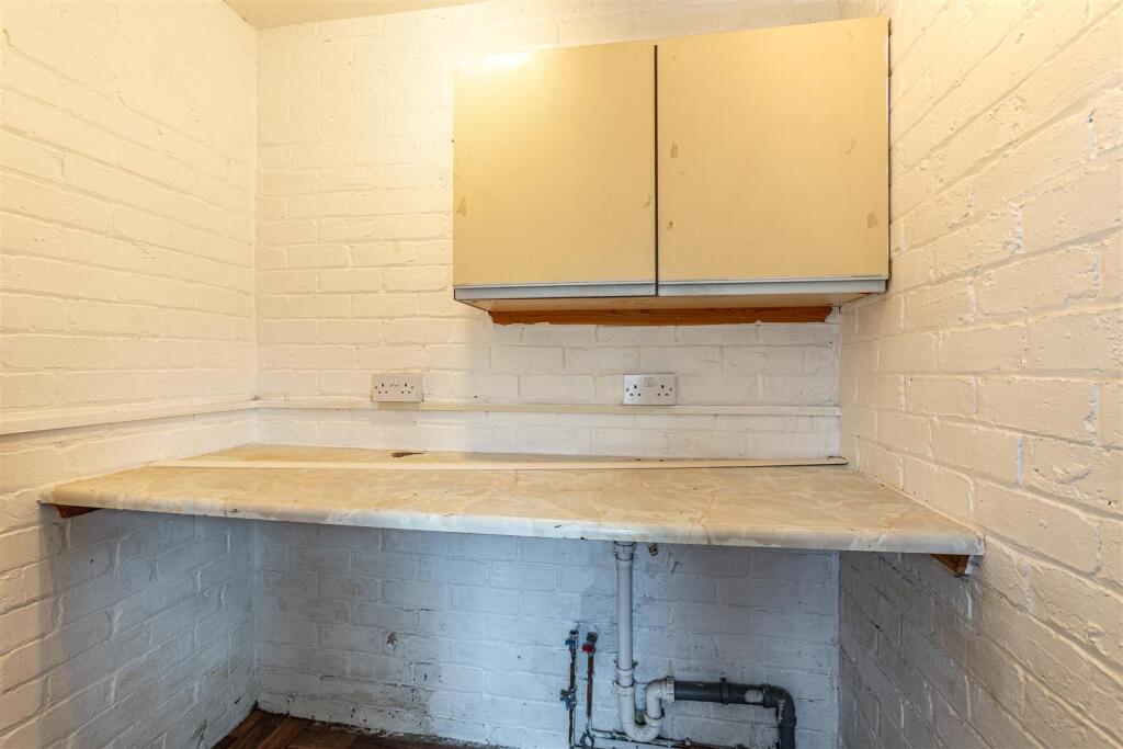 8 Whitefield Crescent Newtown St Boswells 17.jpg