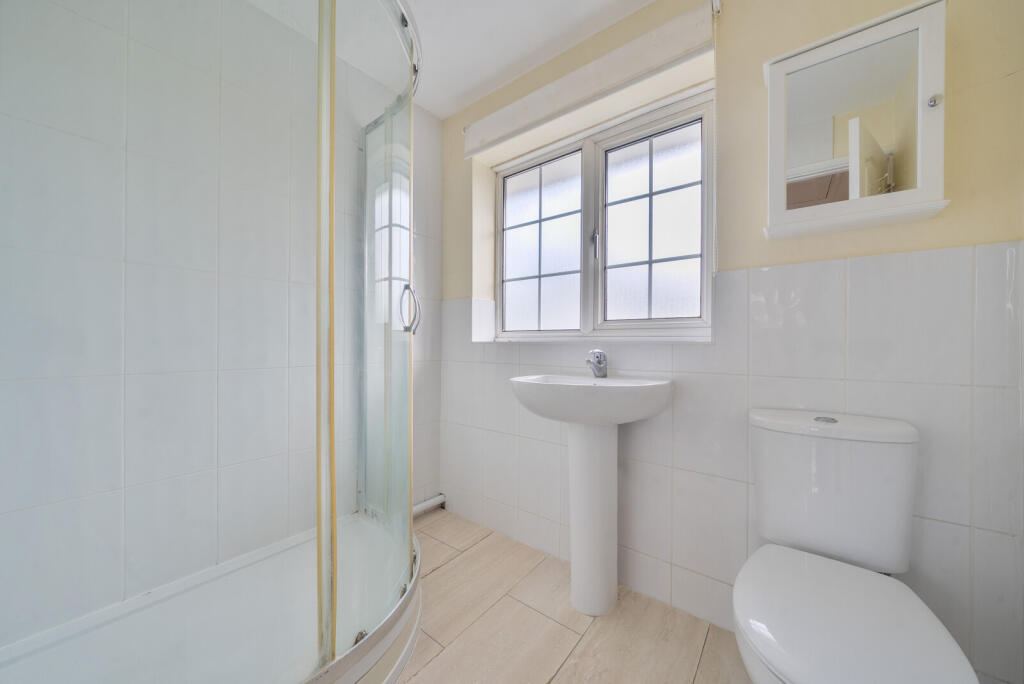 1298502-1-6847369...