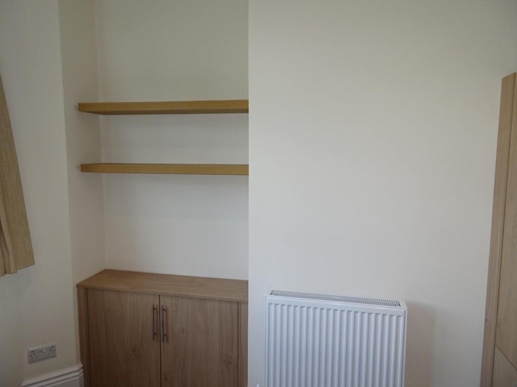 Bedroom 1 (1).JPG