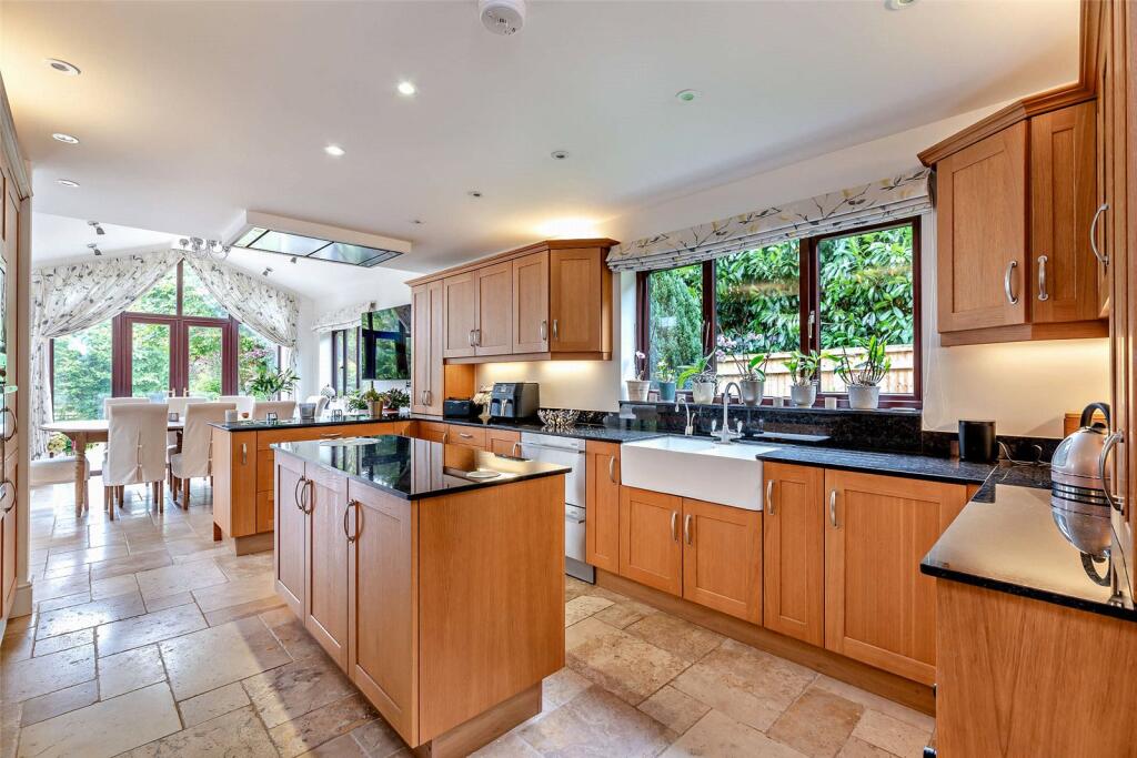 Kitchen/ Breakfast