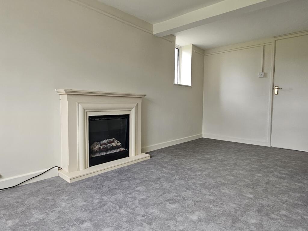 Second reception room or snug