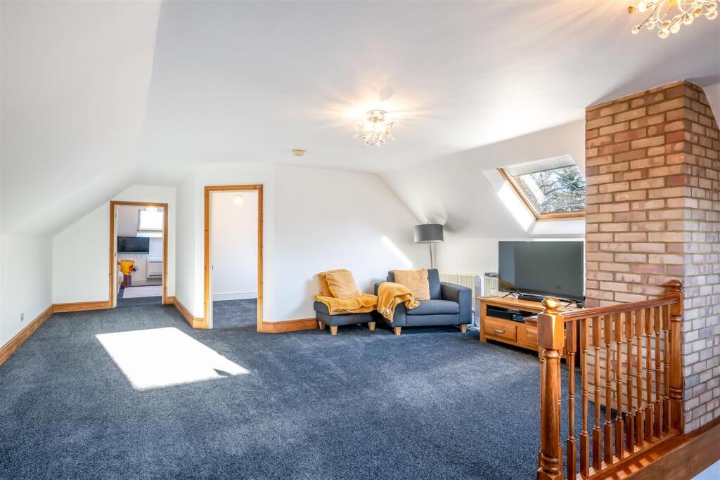 260105 - 90 Hookhams Lane, Renhold - 27.jpg