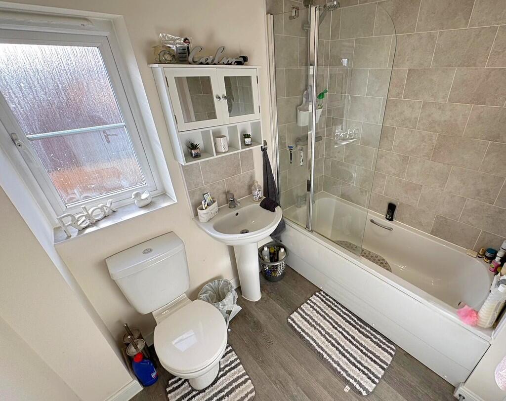 Facetune_27-01-20...