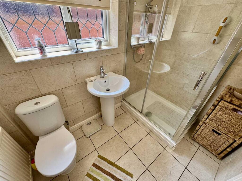 SHOWER ROOM