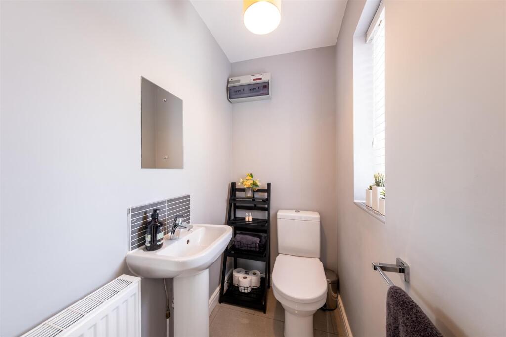 39 Shakerley Close-021.jpg