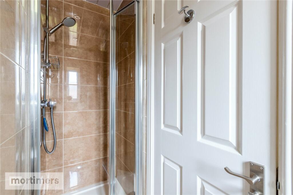 En-Suite Shower