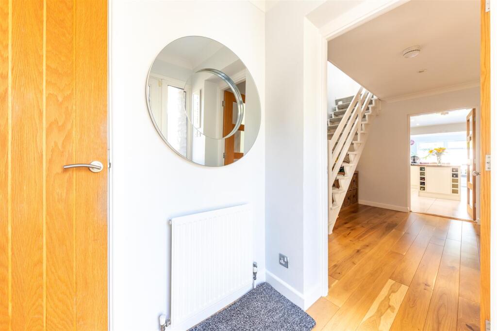 Entrance hall.jpg