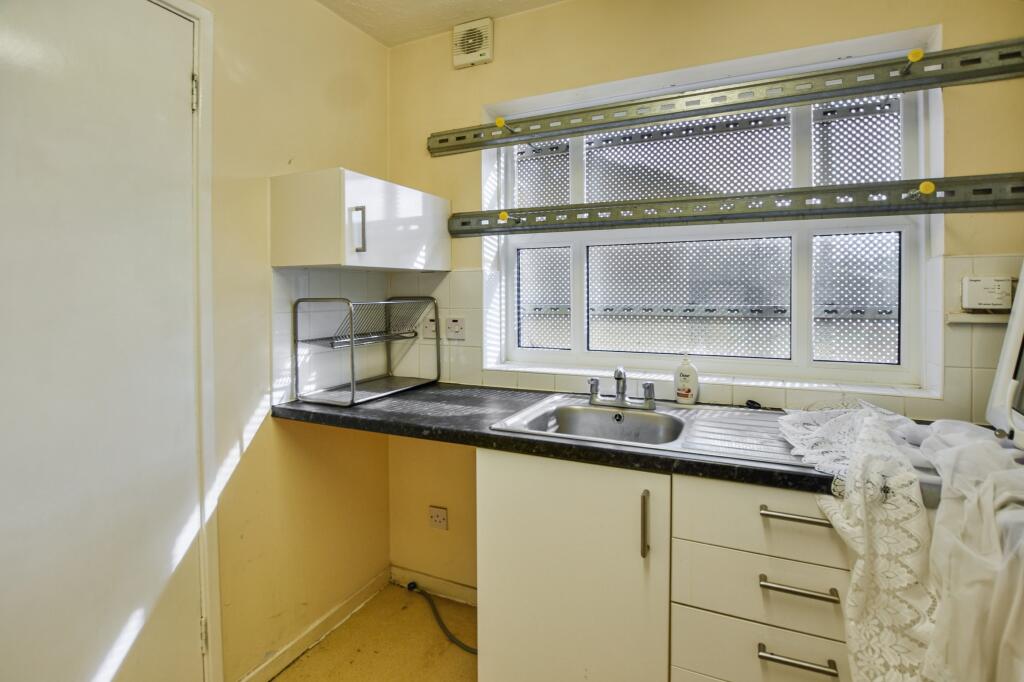 31 Cranberry Lane, Canning Town, London E16 4PD