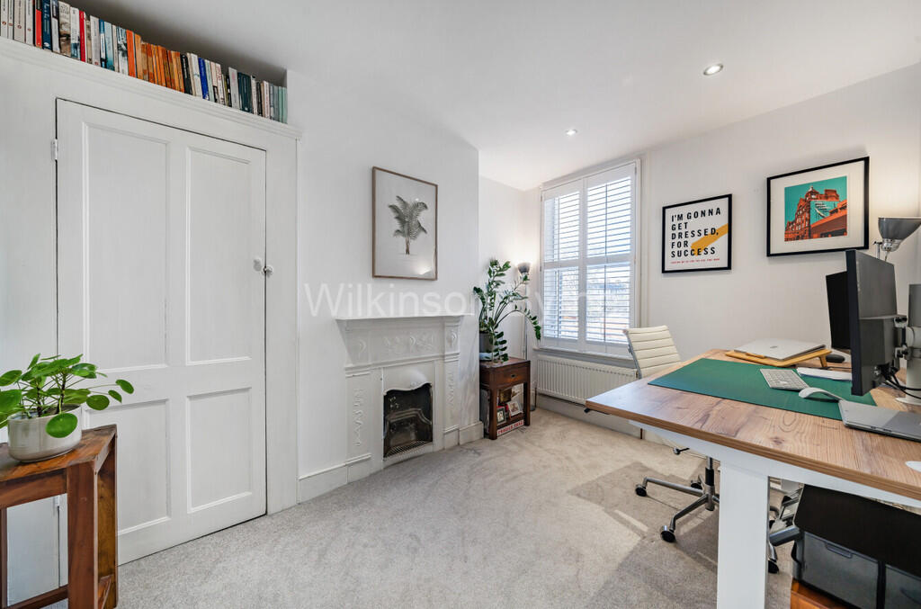 d495bb6e-fa20-400...