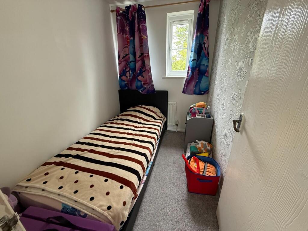 BEdroom 3.JPG