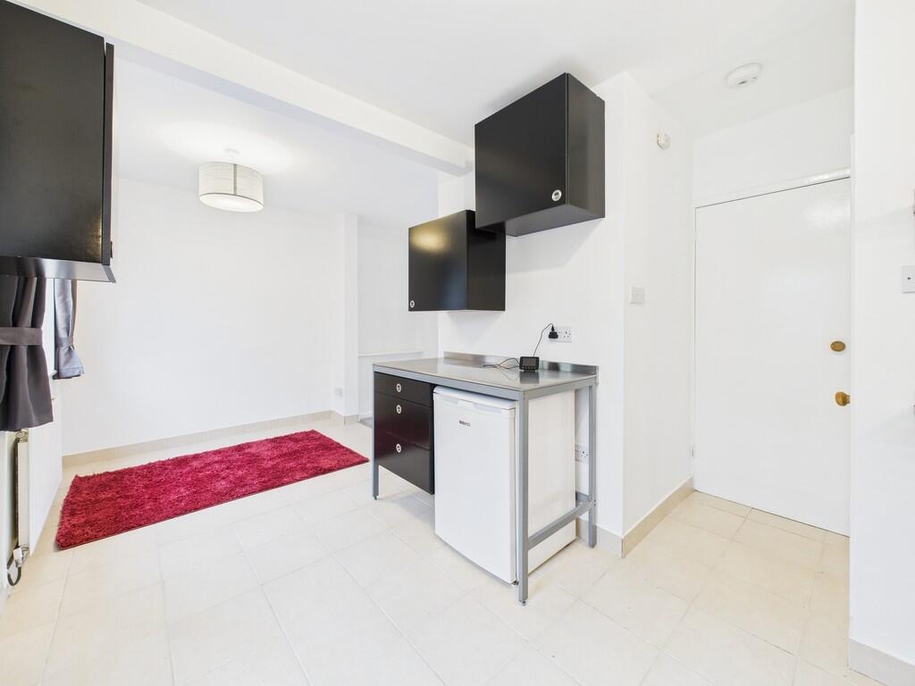 CAM02854G0-PR0473...