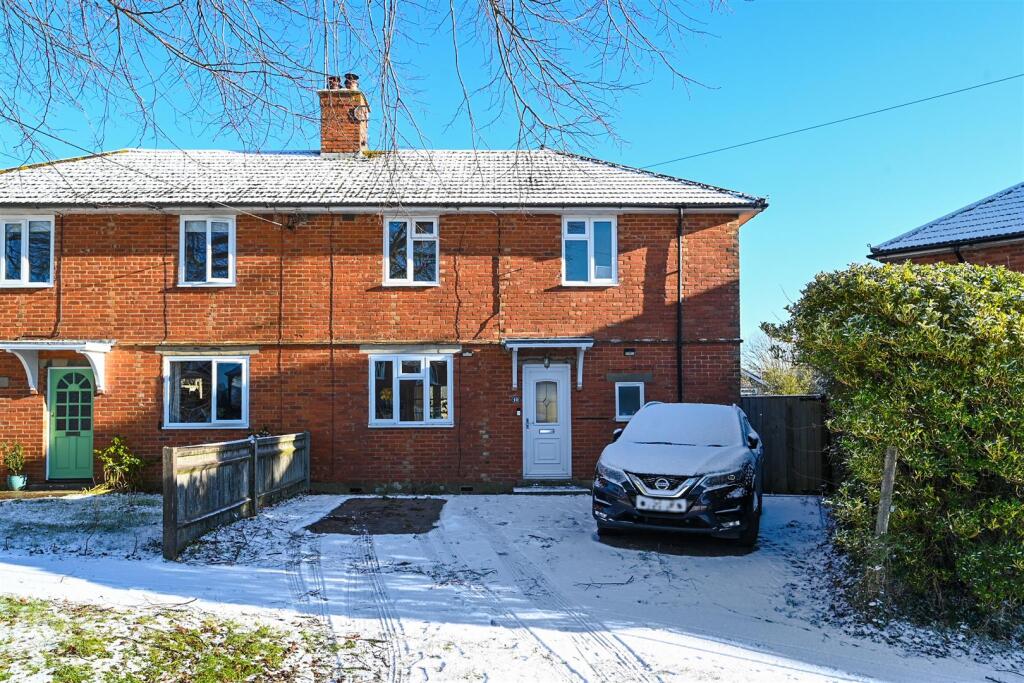 Hollands Road, Henfield