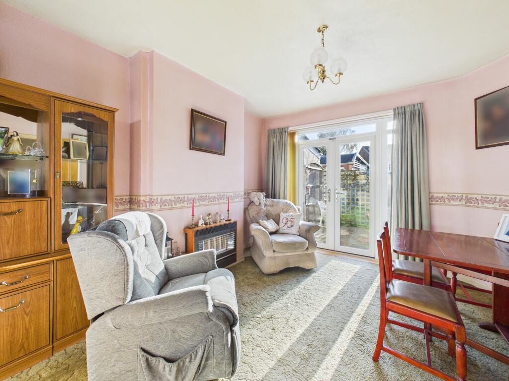 CAM05192G0-PR0184-STILL004