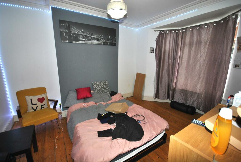 RECEPTION ROOM / BEDROOM FOUR