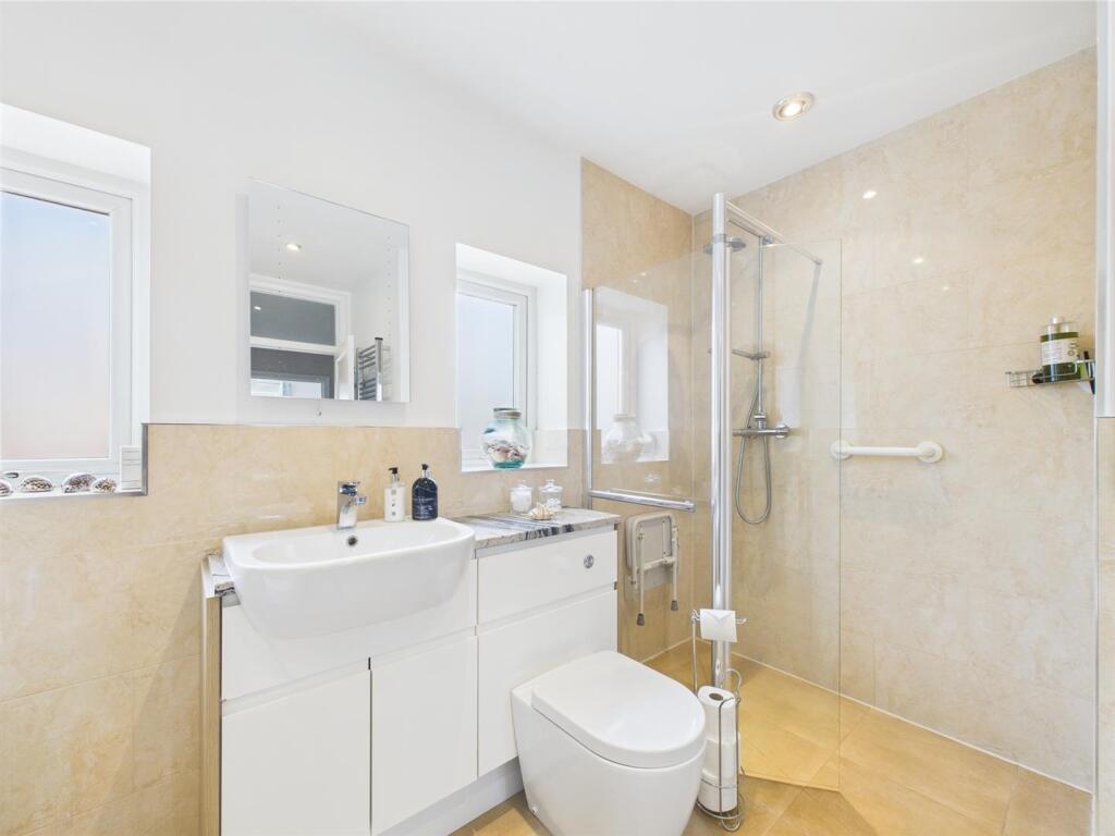 Superbly Appointed Bathroom