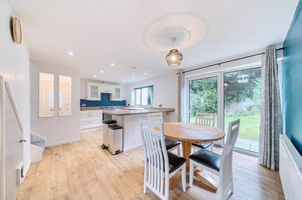 Kitchen diner