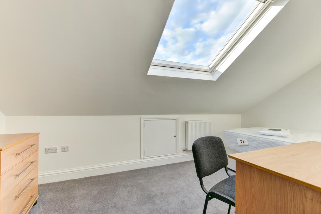 28 Gordon Road bedroom 6