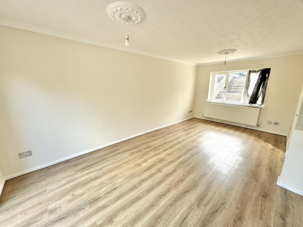 Lounge | Dining Area