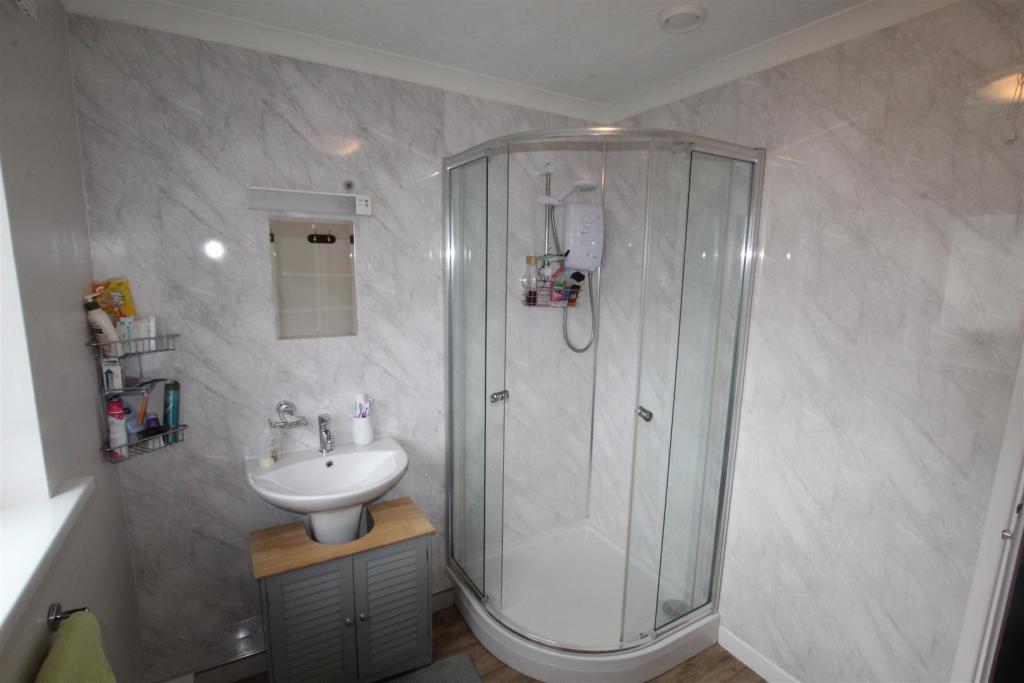 Main Shower Room
