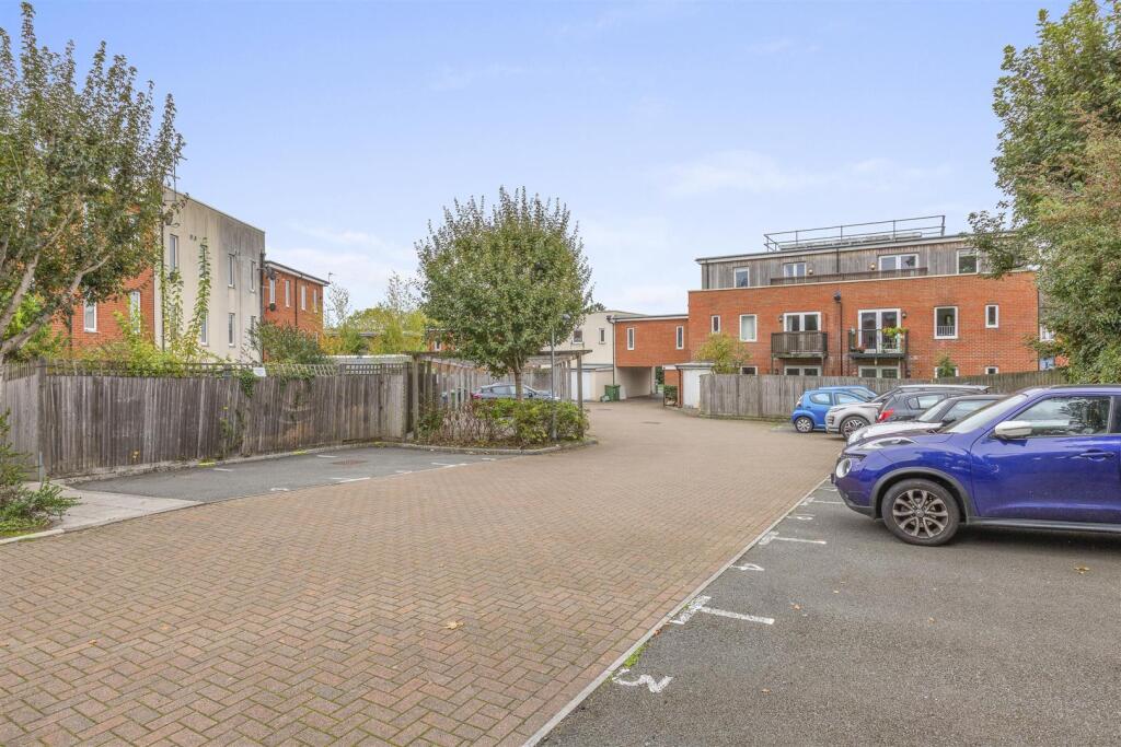 PARKING AREA