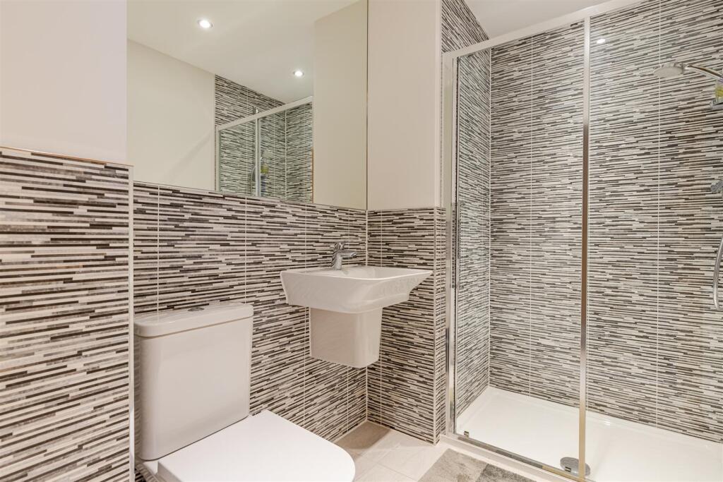 A19 - 18 Baltic Way Totnes - 250926.jpg