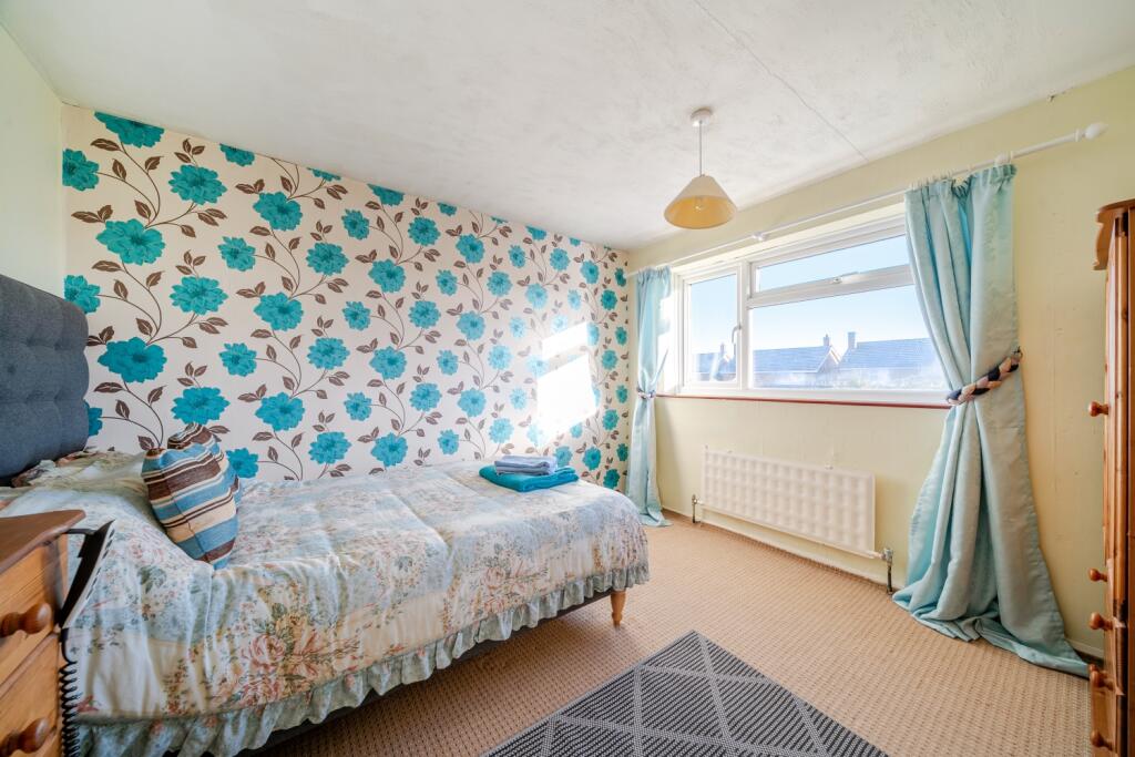 1382409-16-6926fde3ef993