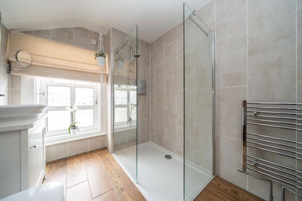 Bathroom &amp; Shower Room