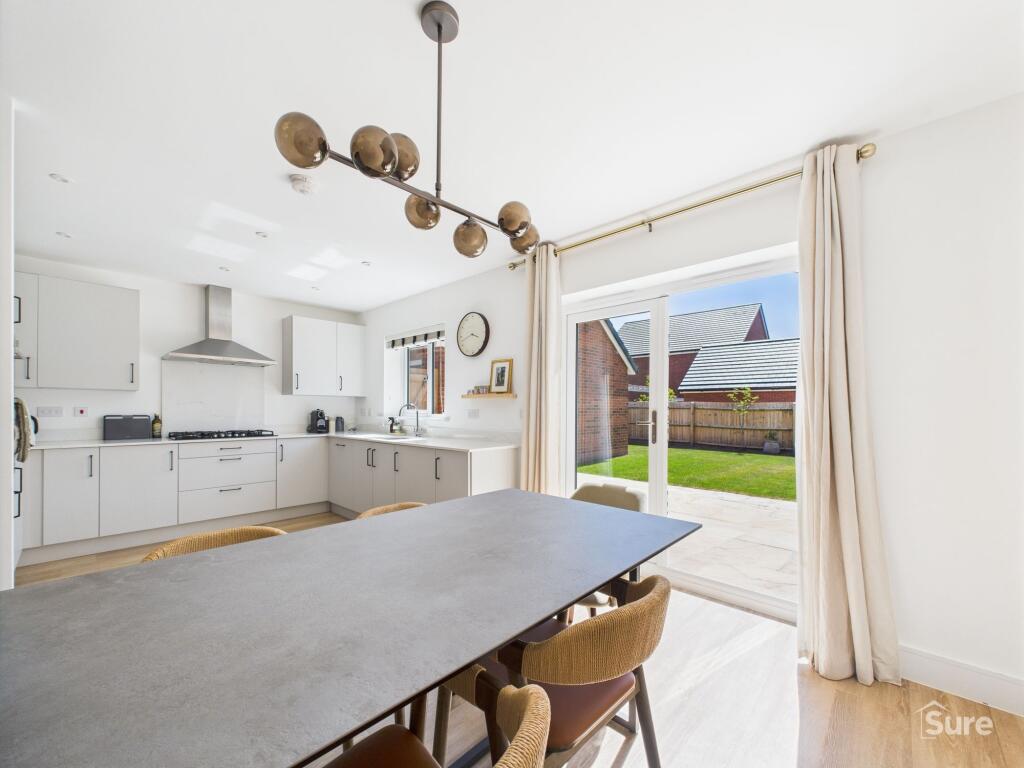 Lounge and Dining Area