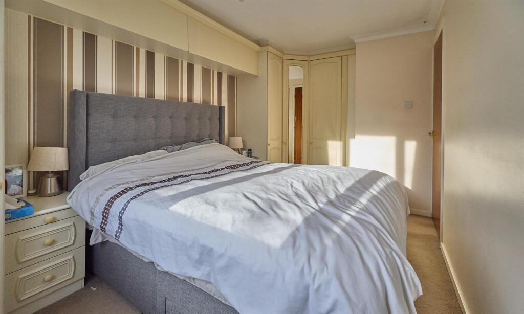 Coldstream Close 5.jpg
