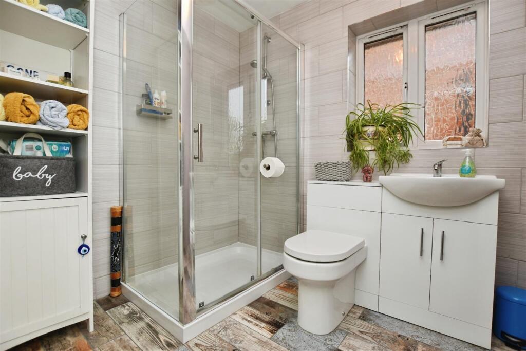 Family Shower Room