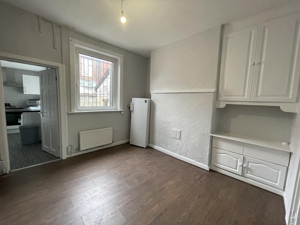 iPhone-2025.06.12...