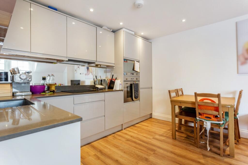 Raglan House, 13 (9)