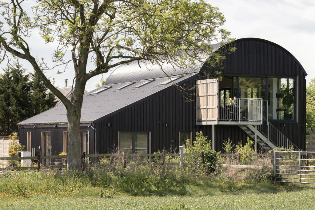 286761 - Bramley Barn ph25 copy.jpg