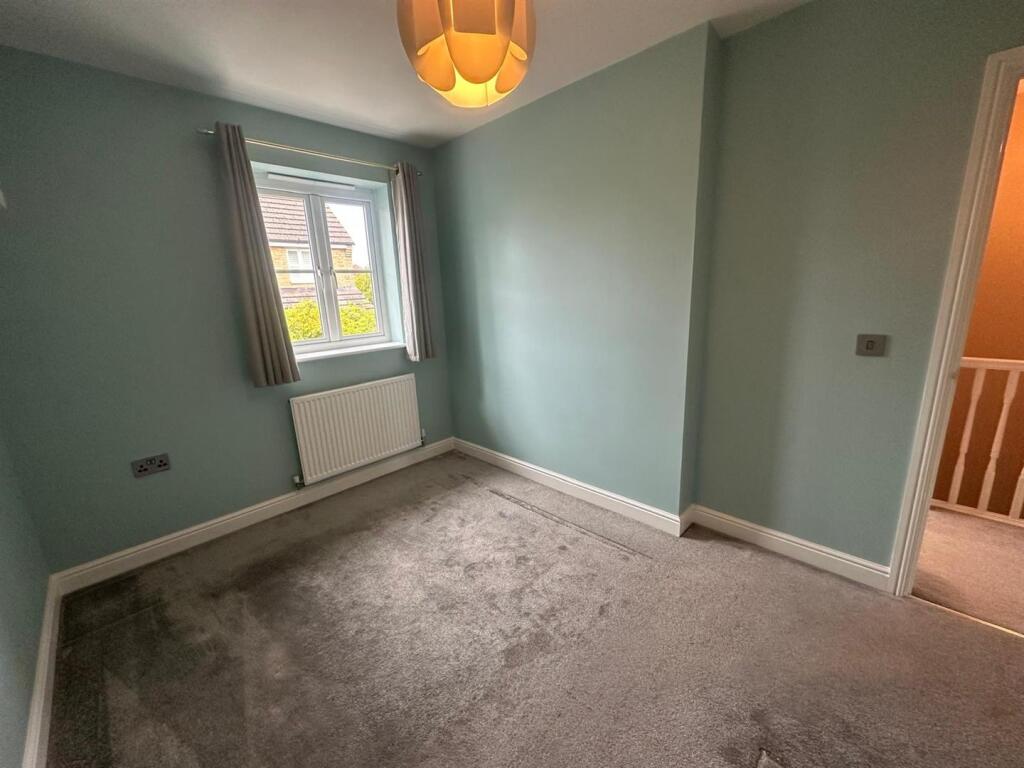 BEDROOM 2: