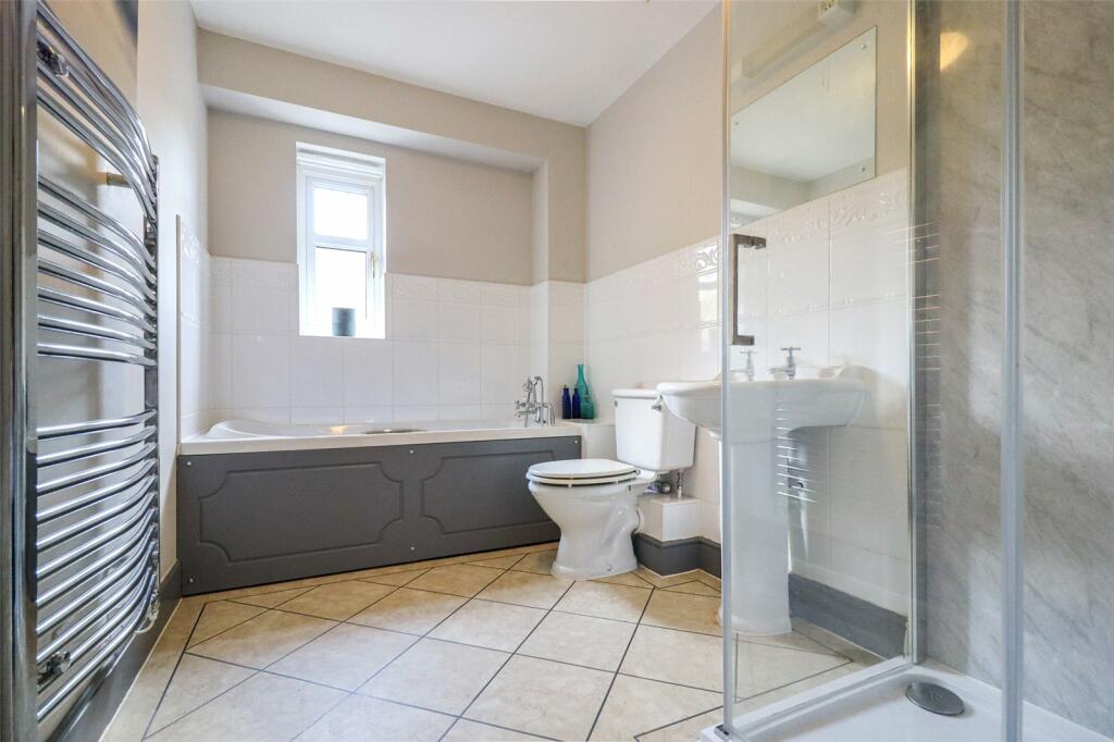 Main Bathroom