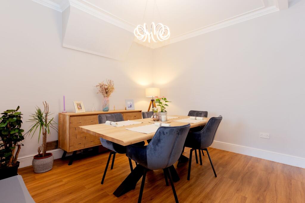 LOUNGE, KITCHEN AND DINER
