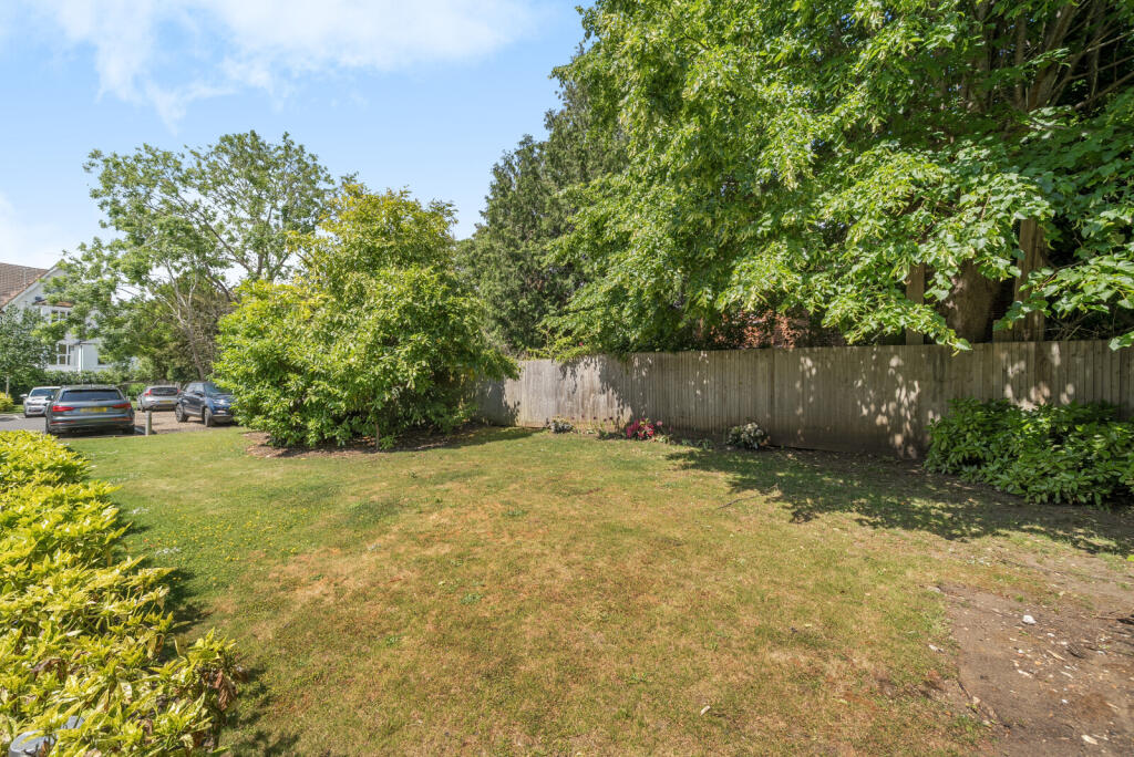 1296709-3-6839ad4...