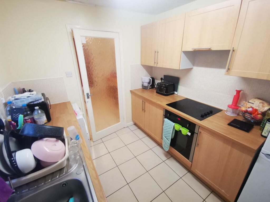Kitchen (2)