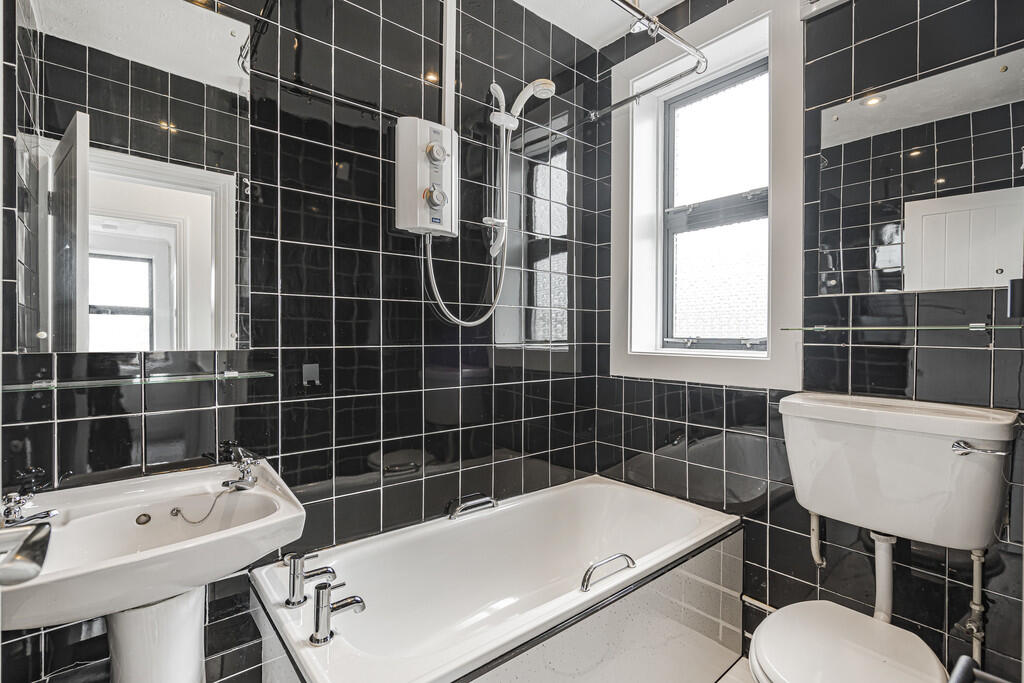 3 Cedar Street, G...