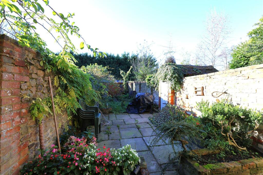 GARDEN