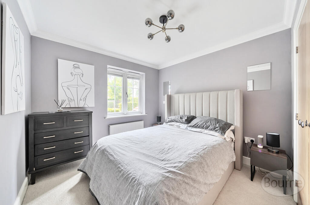 e11e1e8d-6404-471...