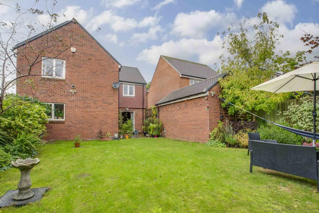 5 Linnet Avenue, ...