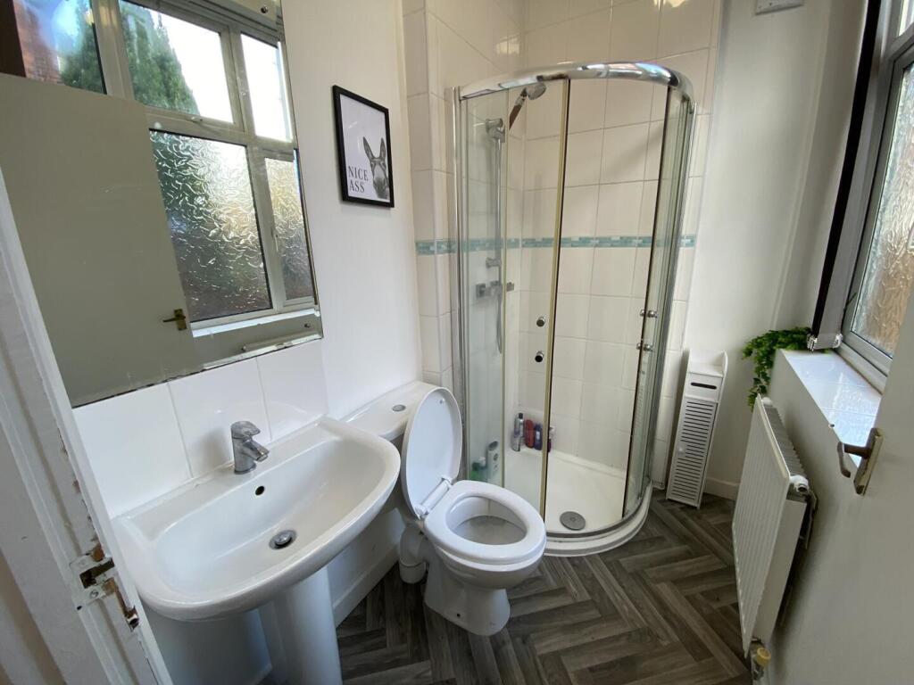 1ha.shower1.jpg