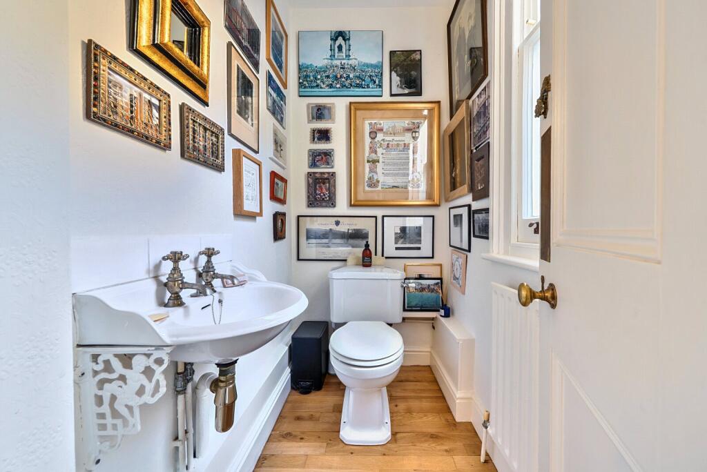 Separate Wc