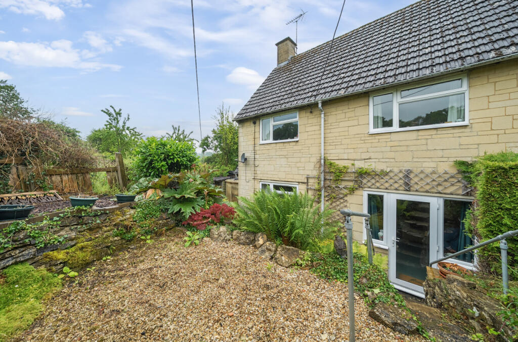 1301327-4-684ac56...