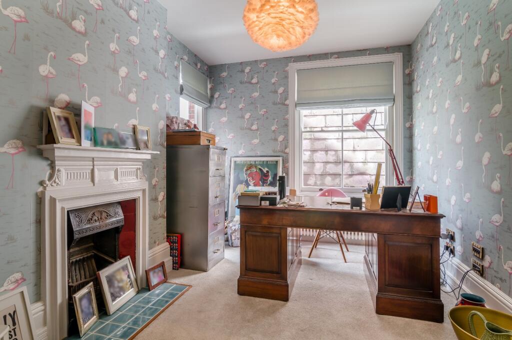 Bedroom 3/Study