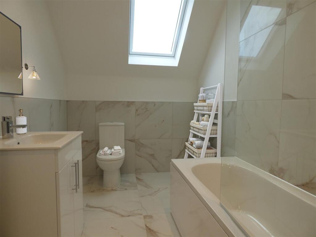 Bathroom_Final.jpg