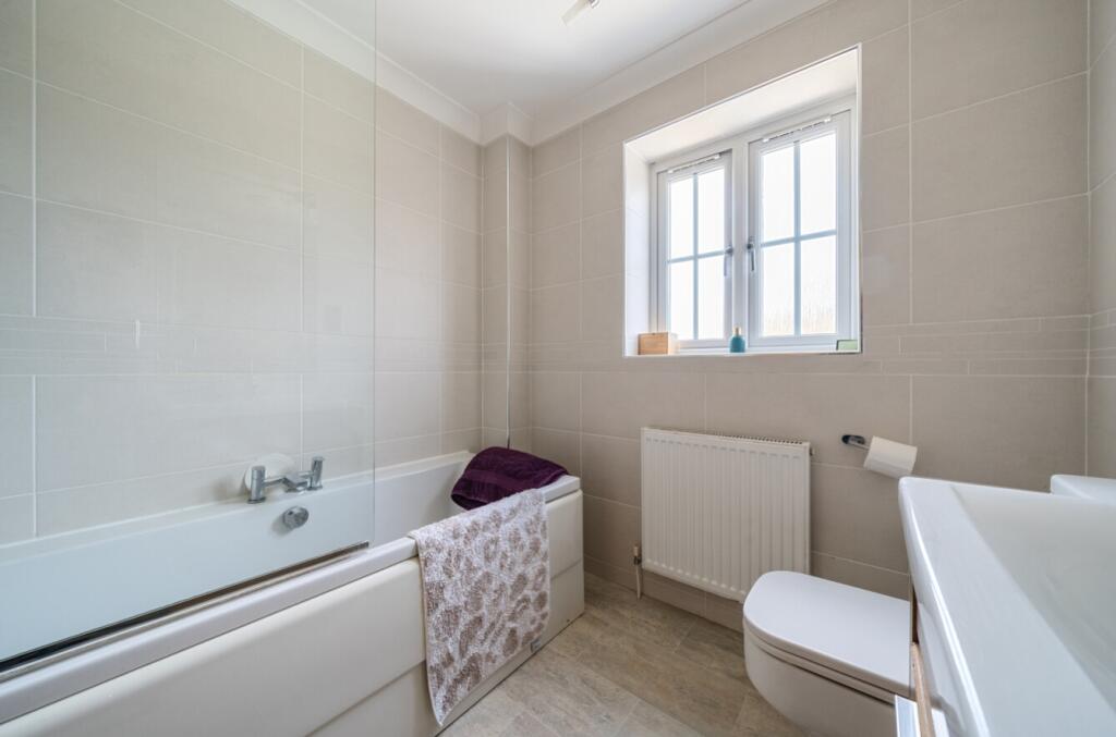 1303415-30-6842c9de0dab3-ARW