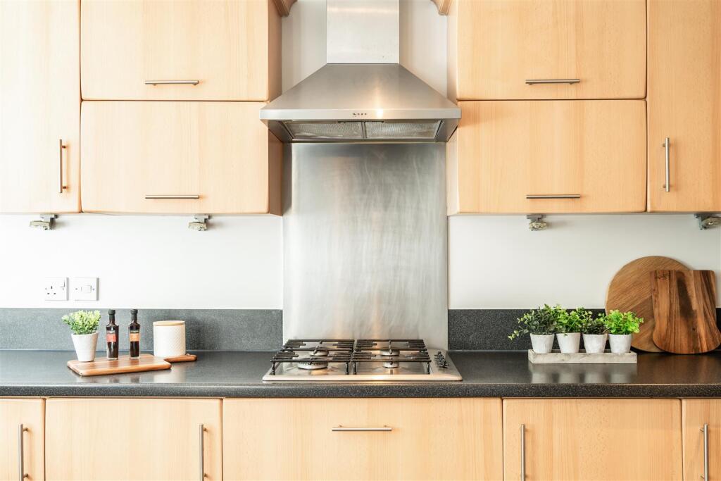 HORTON CRESCENT (9).jpg